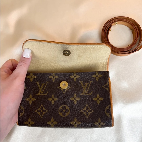 🚨🚨SOLD🚨🚨 Louis Vuitton Pochette Florentine Belt Bag - Picture 4 of 13